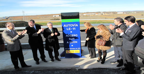 Un momento de la inauguración de la autovía LE-11 por parte de la ministra de Fomento, Ana Pastor.