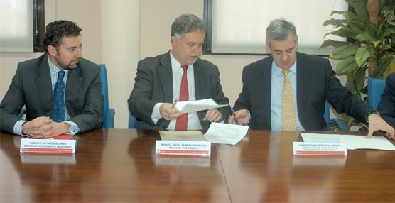 Firma del acuerdo entre Interbus y el Ayuntamiento de San Sebastián de los Reyes.