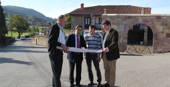 El 'Torrebús' llega desde el pasado viernes a la localidad cántabra de Viérnoles, en Torrelavega
