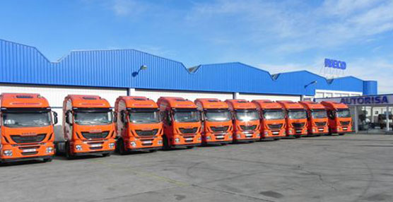Iveco entrega diez Stralis Hi-Way al grupo logístico Arnedo.