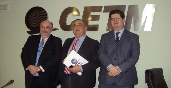 Ramón Vázquez, vicepresidente de CETM; Marcos Montero, presidente de CETM; y Borja de Torres, consejero delegado de Acotral y presidente de CETM Multimodal.
