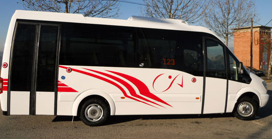 Car-bus.net hace entrega a Cooperativa Andorrana de un Spica Urban.