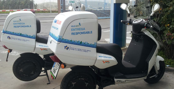 Seur ha incorporado  motos eléctricas para el reparto de paquetería de pequeño tamaño en las zonas urbanas.