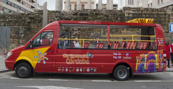 Uno de los microbuses que cubrirán las nuevas rutas de City Sighseeing en Córdoba
