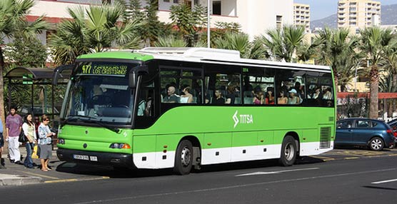 Usuarios de los autobuses urbanos de Santa Cruz de Tenerife.