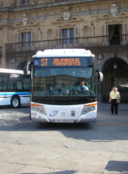 Un autobús de la empresa concesionaria, Salamanca de Transportes.