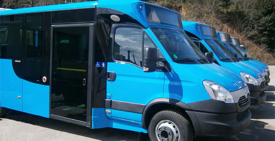 El microbús Aptineo, equipado con las puertas correderas de Masats