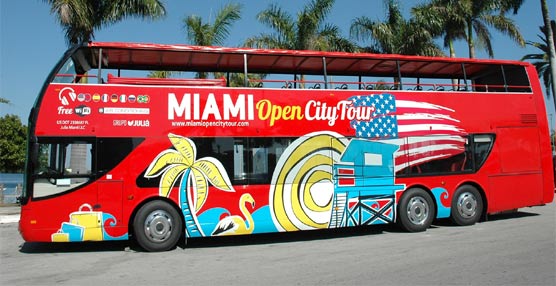 Uno de los 15 autocares que el Grupo Juliá utiliza en el Miami City Tour.