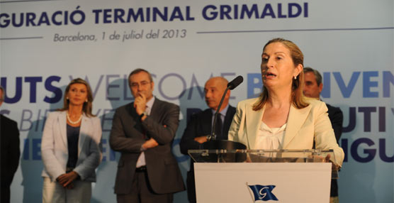 La ministra de Fomento, Ana Pastor, durante su intervención en  la inauguración de la nueva terminal.