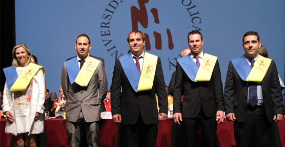 Algunos de los titulados del curso Maden de Michelin en la ceremonia de graduación
