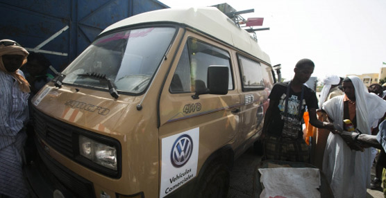 Volkswagen se une a '10fronterasfotofurgo' para combatir el cáncer de mama en África