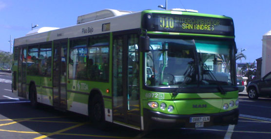 Autobús de la empresa TITSA.