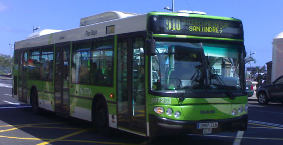 Autobús de la empresa Titsa.