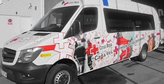 Uno de los vehículos modelo Vega PMR XL de UNVI que adquirió la Cruz Roja española.