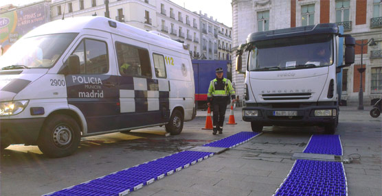 Superar en más del 100% el peso máximo autorizado o transportar alimentos frescos en vehículos inadecuados son las infracciones más graves. Foto Ayuntamiento de Madrid.