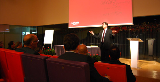 Luis Huete durante su conferencia.