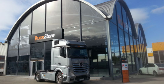 El Mercedes TruckStore de Valencia renueva sus instalaciones.
