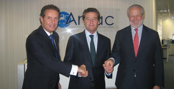 De izquierda a derecha: Rafael Prieto, Mario Armero y José Luis López-Schümmer.