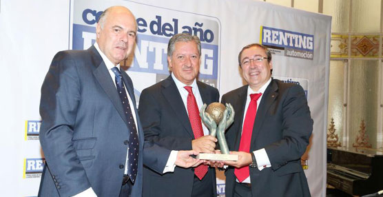 El SEAT León ST ha sido nombrado por la revista especializada Renting Automoción “Coche del Año de Renting 2014”.