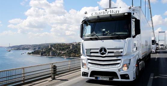 Daimler AG mejoró sus resultados en el segundo trimestre y espera cierto crecimiento para final de año