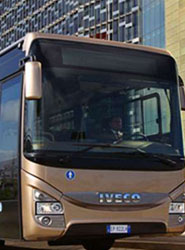 Autobús Iveco.