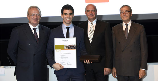 Josu Acosta, joven trabajador de Volkswagen Navarra, elegido entre los mejores aprendices del grupo en el mundo