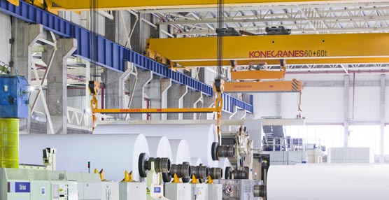 Konecranes desarrolla grúas para fábricas de papel que ayudan a aumentar la fiabilidad a largo plazo y a minimizar los costes de propiedad. Crédito imagen: Konecranes.