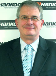 Stephen Marsh, gerente de Desarrollo de Minoristas de Hankook en Reino Unido.