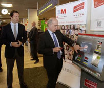 La Comunidad de Madrid instala m&aacute;quinas de venta de Tarjetas Tur&iacute;sticas de Transporte en el Aeropuerto