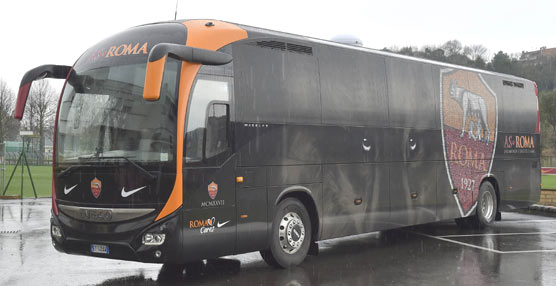 El equipo de f&uacute;tbol AS Roma cuenta ya con un Iveco Bus Magelys Pro para sus traslados