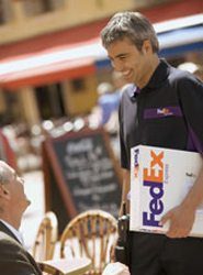 FedEx Corp. proporciona soluciones de transporte, comercio electrónico y servicios a empresas.