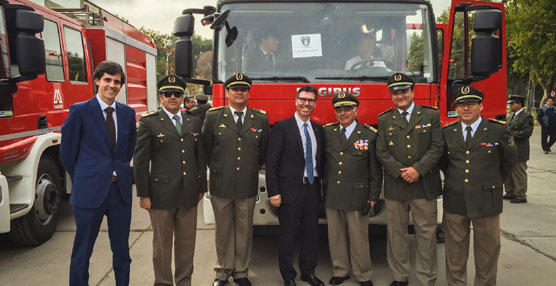 Entrega de las primeras 40 unidades Magirus a los bomberos chilenos.
