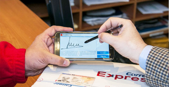 Correos Express incorpora, para comodidad de sus clientes, la Firma Digital Avanzada (FDA) a sus entregas