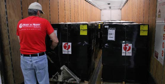FedEx entregará suministros de emergencia y ayuda médica para los reugiados.