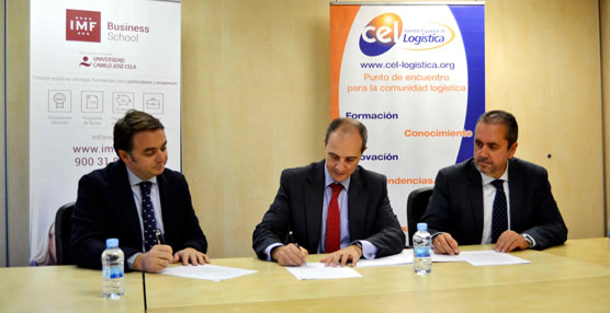 José Estrada, Carlos Martínez y Gabino Diego suscribieron el acuerdo.