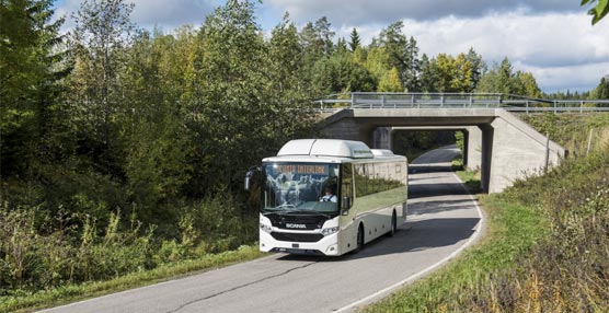 Scania presenta en la feria de Busworld su nuevo autobús suburbano e interubano Interlink