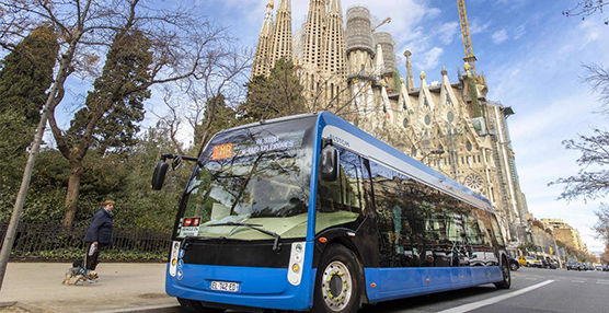 Barcelona refuerza el transporte público tras activar la Zona de Bajas Emisiones