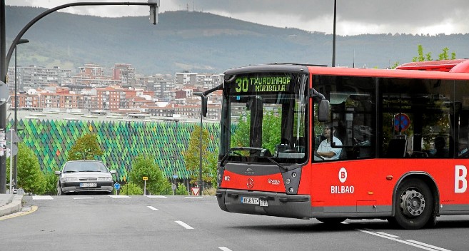Un autobús urbano de una ciudad española.