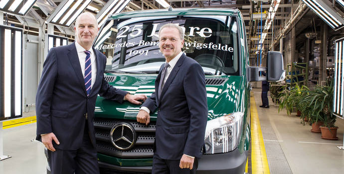 La fábrica de Mercedes-Benz Vans en Ludwigsfelde celebra su 25 aniversario por todo lo alto