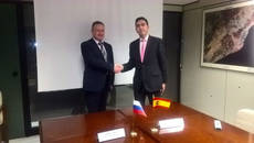 El director general de Atfrie, Juan Manuel Sierra Sidera, con el presidente de la asociación rusa de transporte Asmap, Andrey Lokhov.