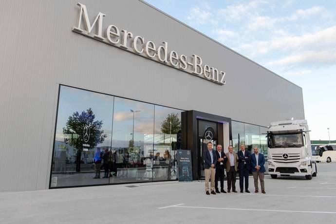 El nuevo centro de venta y postventa de camiones Mercedes-Benz en San Cibrao das Viñas (Ourense). 