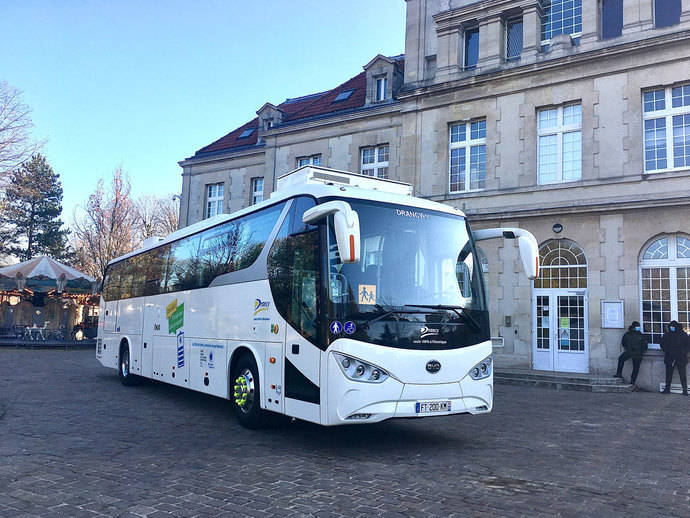 La región Gran París recibe el primer autocar eléctrico de BYD
