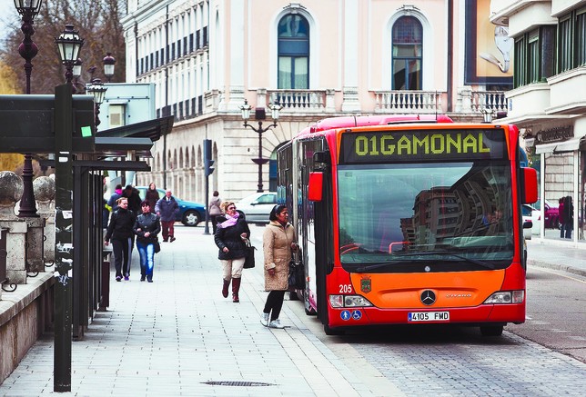 Burgos quiere instalar el pago con el teléfono móvil a bordo de sus autobuses
