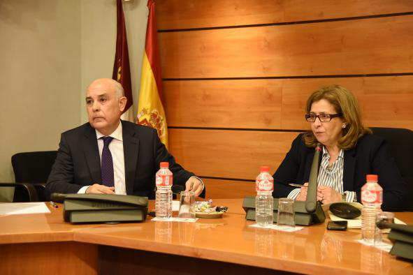 Castilla- La Mancha recupera distintos servicios regionales