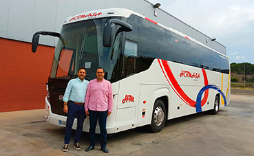 Hermanos Martínez incorpora un Scania Touring