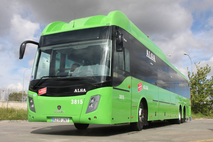 Uno de los 10 autobuses Scania de GNC de 15 metros que incorporó Alsa.