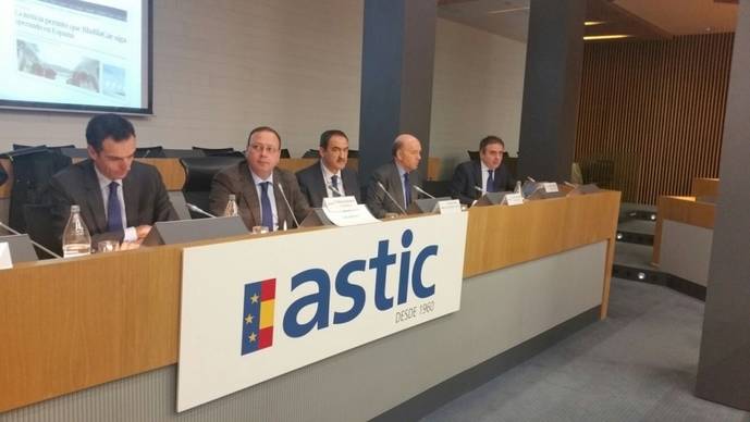 Una asamblea de Astic.