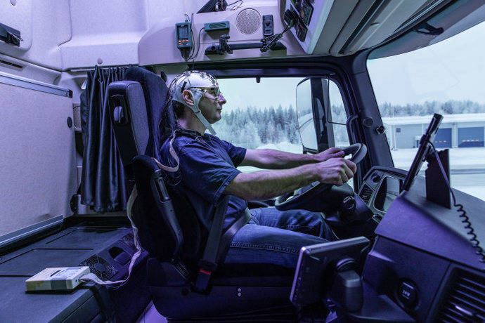 Uno de los camioneros, durante las pruebas realizadas en Finlandia.