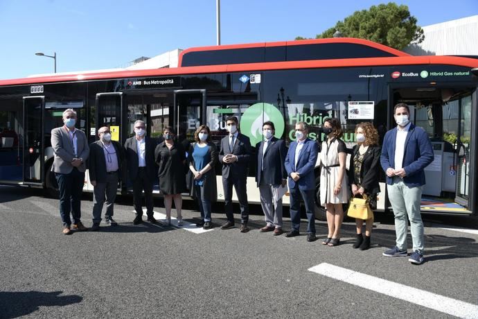 TMB incorpora 69 nuevos autobuses ecológicos: 39 articulados de 18 metros y 30 de 12 metros