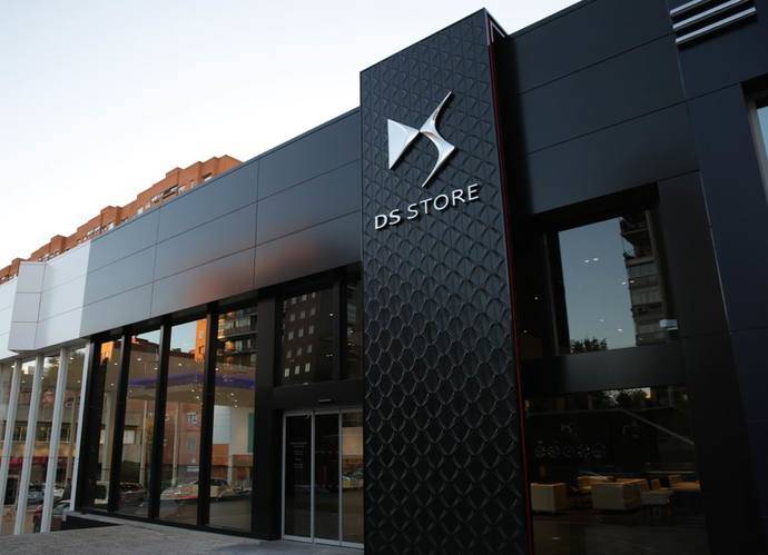 El primer DS Store es una muestra  del lujo francés en el sector del automóvil.